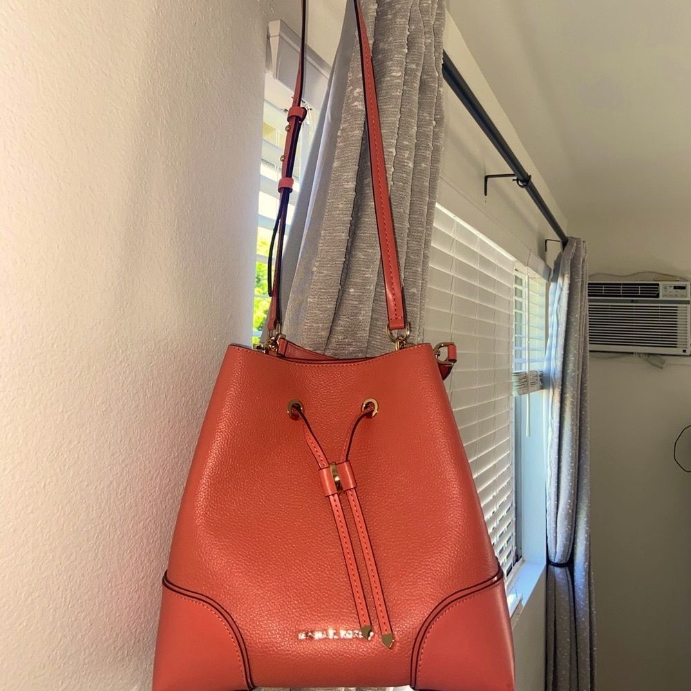 Authentic Michael Kors Shoulder bag
